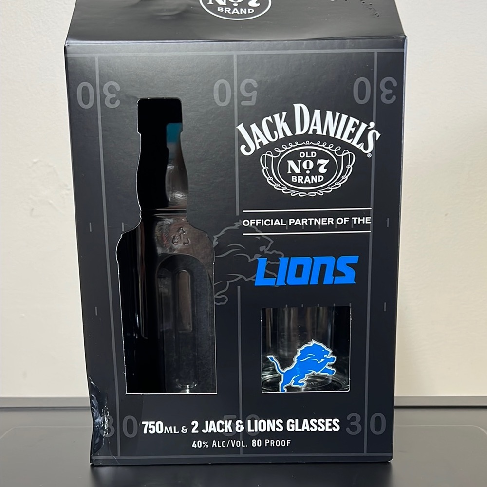 Jack Daniels Black Drinkware Set
